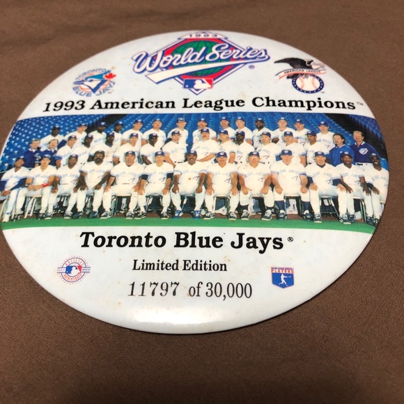 1993 Word Series Toronto Blue Jays six inch buttons.Limited edition AL and World - Picture 2 of 6